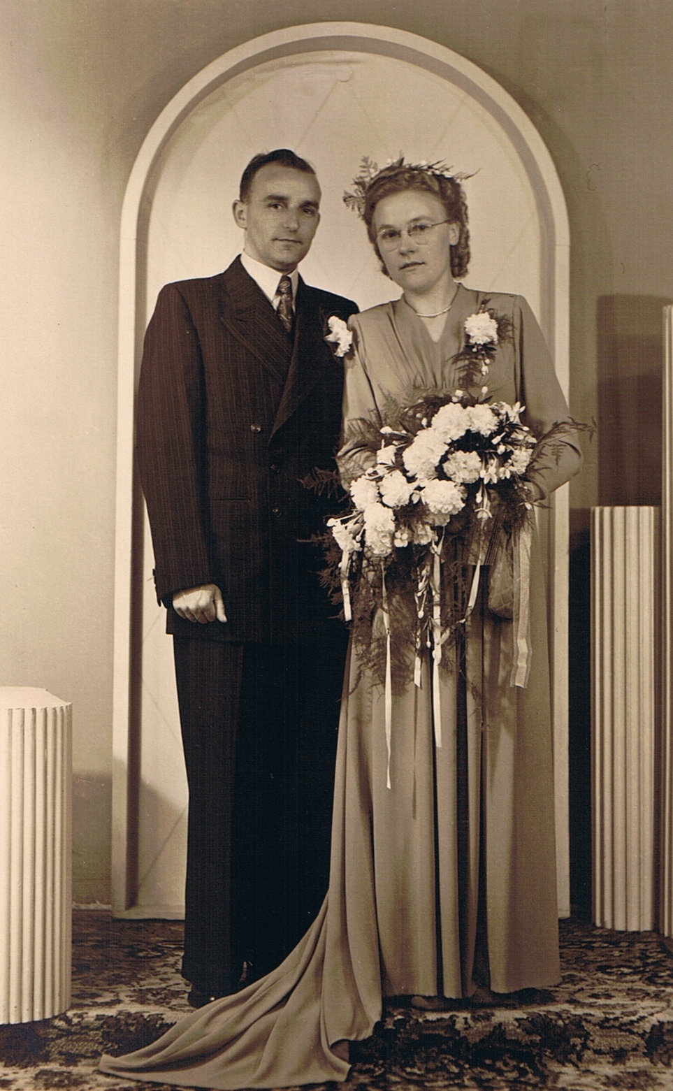 Klik voor foto in apart venster ijpe_weijdema_en_margje_veen_1950.jpeg